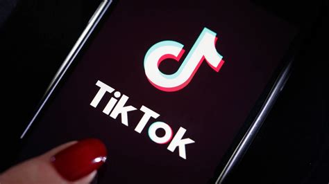 TikTok: How much is a rose on TikTok? Real price of the gift revealed