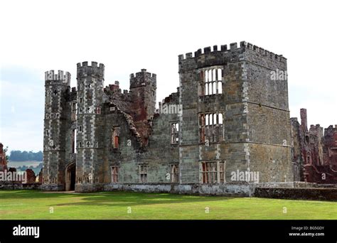 Run down medieval castle ruins in small town of Midhurst Stock Photo ...