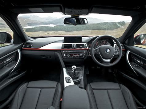 2012 BMW 3-Series UK-Version 320d Sport - Interior | Caricos