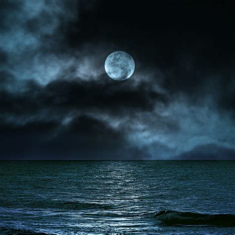 Moon Wallpaper 4K, Seascape, Night, Clouds, Ocean