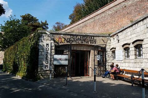 Hospital In The Rock Museum Budapest | HI Travel Tales