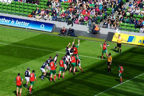 Rugby Lineout | Connacht/Munster line out. | Damian Synnott | Flickr