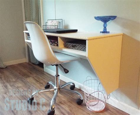 These 18 DIY Wall Mounted Desks Are The Perfect Space-Saving Solution