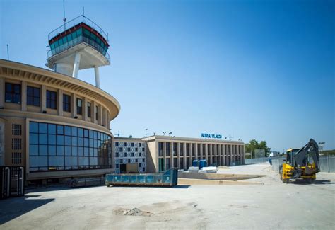 Bucharest’s secondary airport reopens for flights in time for Euro 2020 ⋆ Universul.net