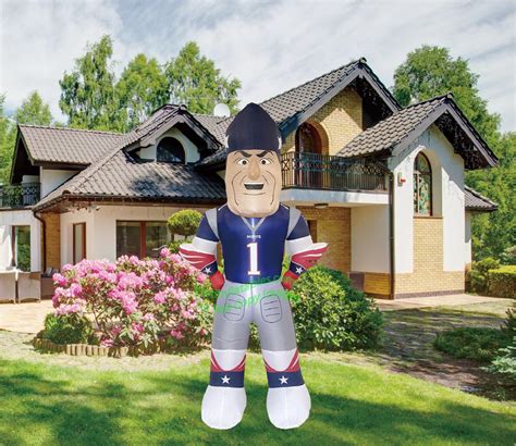 7' NFL Inflatable New England Patriots Pat Patriot Mascot