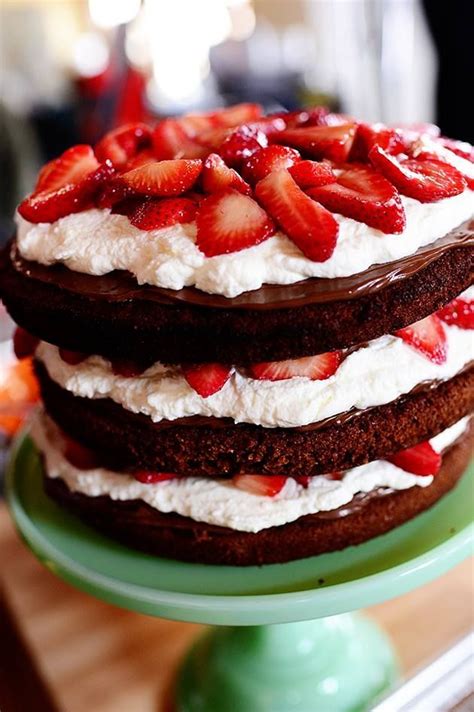 The Pioneer Woman - Strawberry Chocolate Layer Cake Food Network Show ...