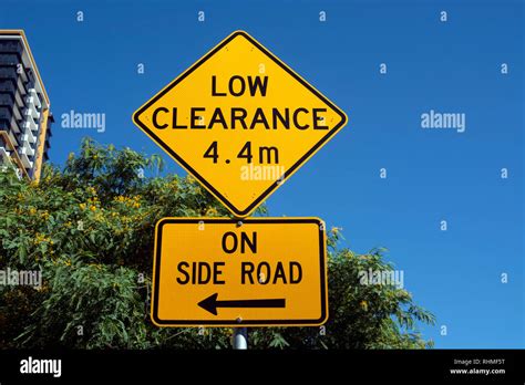 Metric road sign hi-res stock photography and images - Alamy