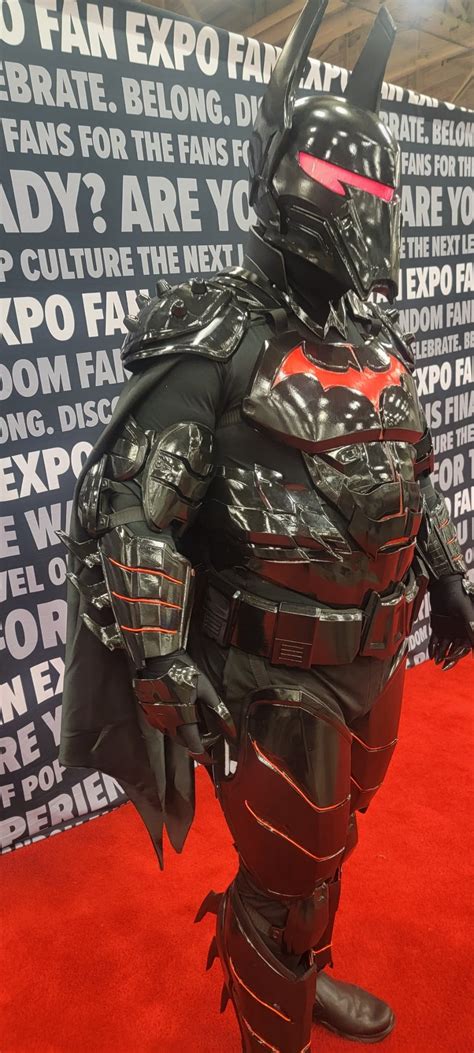 Hellbat Armor at FanExpo Dallas : r/cosplay