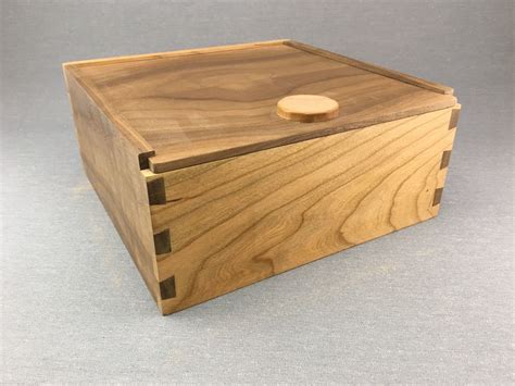 ArtStation - Dovetail Joint Box, Erica Wilks