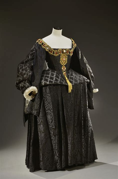 "Romeo and Juliet": Costume designed by Daniel Ogier for Kate MacGatlin in the Théâtre de Lyon’s ...