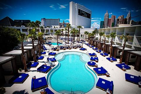 Top 20 Las Vegas Resort Pools (part 2) | Las vegas resorts, Vegas and Resorts