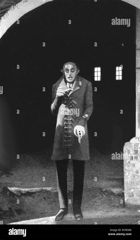 MAX SCHRECK, NOSFERATU A SYMPHONY OF HORROR, 1922 Stock Photo - Alamy