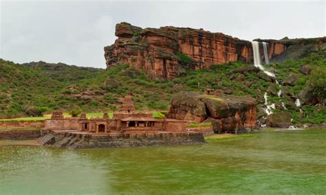 The Chalukya Trails of Badami, Pattadakal and Aihole