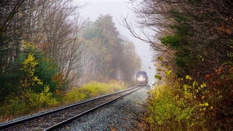 Vacation Ideas for Fall: 10 Best Foliage Train Rides in the U.S ...