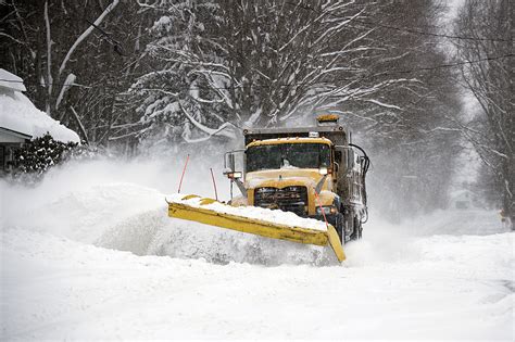 Track Michigan Snowplows Statewide Online