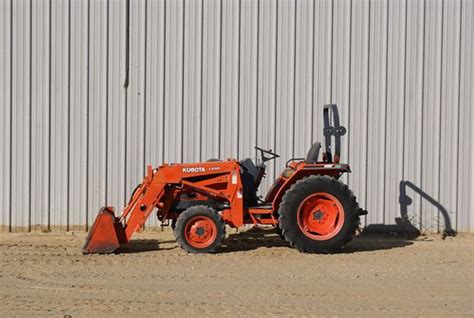 Kubota L3010: Specs, Engine, Transmission, Dimensions