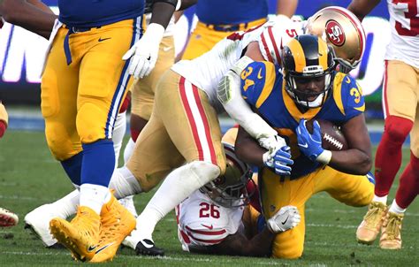 Photos: San Francisco 49ers defeat the Los Angeles Rams 34-13 – Daily News