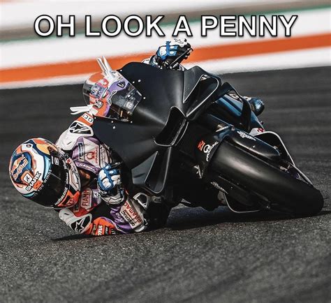 Insane lean angle from Jorge Martin : r/motogp