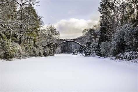 Rakotzbrücke im Schnee Foto & Bild | deutschland, europe, sachsen ...