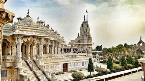 Shree Swaminarayan Temple Bhuj (Bhuj Mandir) | DevDarshan