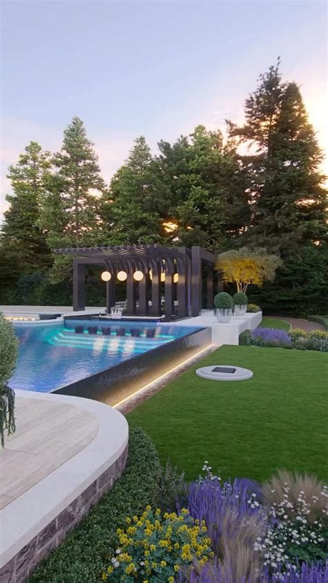 California Advanced Homes with Luxury Outdoor Swimming Pool