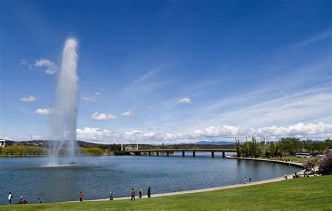 Best Tourist Attractions in Canberra - Roam the streets of the Capital city