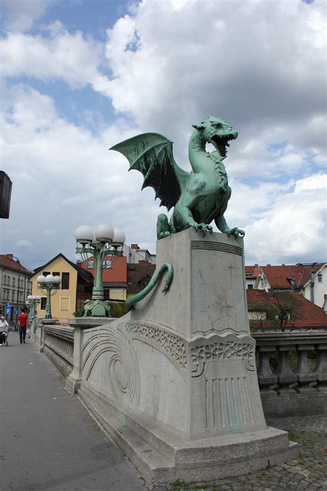 Dragon Bridge (5) | Ljubljana | Pictures | Geography im Austria-Forum