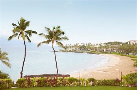 Four Seasons Resort Maui Beach | Southern Bride