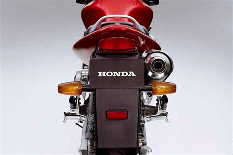 HONDA CB600F HORNET (1998-2006) Review, Specs & Prices | MCN