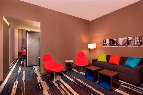 Hotel Rooms & Amenities | Aloft Detroit at The David Whitney