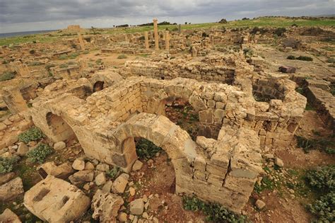 Archaeologists Find Ancient Treasure in Beautifully Preserved Roman ...