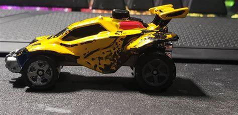 Customized octane hotwheels for my brother's birthday gift : r/RocketLeague