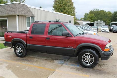 2003 Chevrolet, Chevy S10 Pickup LS Crew Cab 4WD for sale in Waterloo, IA / classiccarsbay.com