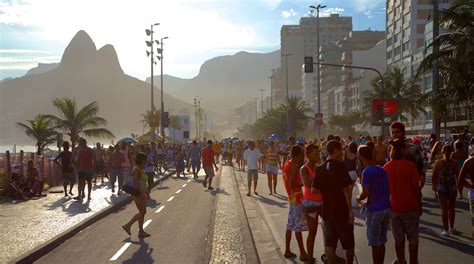 Ipanema Beach in Rio de Janeiro - Tours and Activities | Expedia.ca