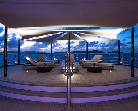 Shahid Khan brings £140m Superyacht 'Kismet' to the UK | DESIblitz