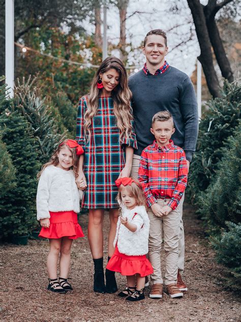 Cute Family Christmas Outfits | The Girl in the Yellow Dress