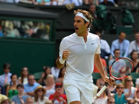 Roger Federer Eases Into Wimbledon Third Round | Tennis News