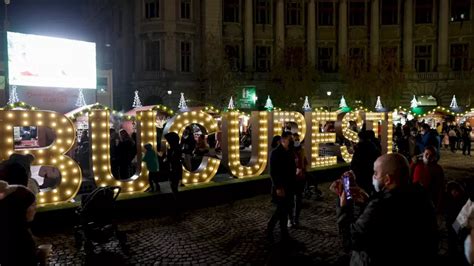 B365 - Târg de Crăciun în București. Moș Crăciun participă la ...