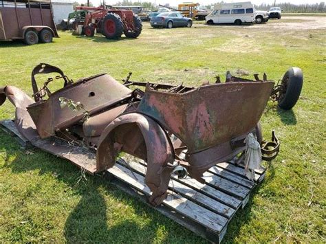 Model A Parts - Yorkton Auction Centre