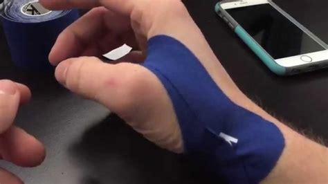 Texting Thumb Pain Relief with KT Tape - YouTube