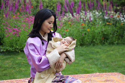 First family of four photos released to celebrate Queen Jetsun Pema's ...