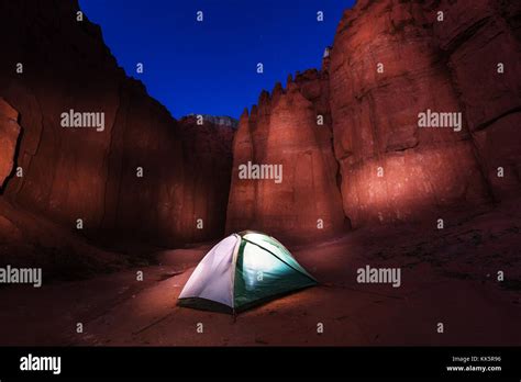 night scene in desert camping Stock Photo - Alamy