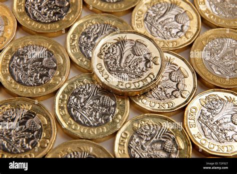 Coins of uk hi-res stock photography and images - Alamy