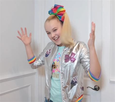 Jojo Siwa - Celebrity biography, zodiac sign and famous quotes