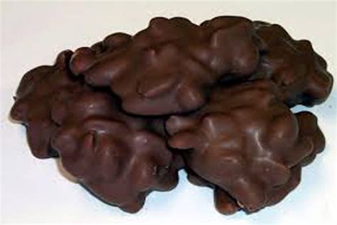 Buy DCPC8 – DARK CHOCOLATE PEANUT CLUSTERS (8 OZ. PKG.) on Rock Run Bulk Foods