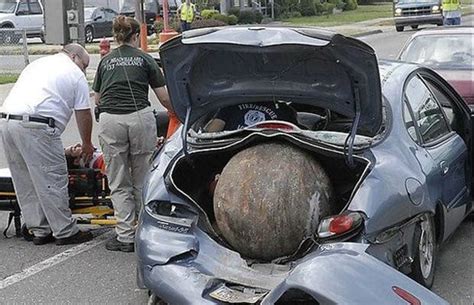 Wrecking Ball - 25 Incredibly Bizarre Car Accident Photos | Complex