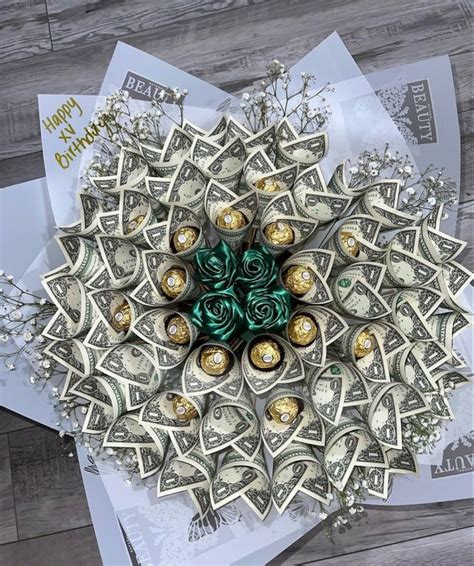 Money bouquet 💵 ️ | Money bouquet, Creative money gifts, Flower gift ideas