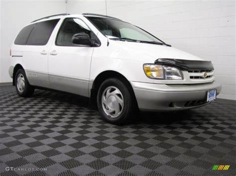 2000 Super White Toyota Sienna LE #77819767 | GTCarLot.com - Car Color ...