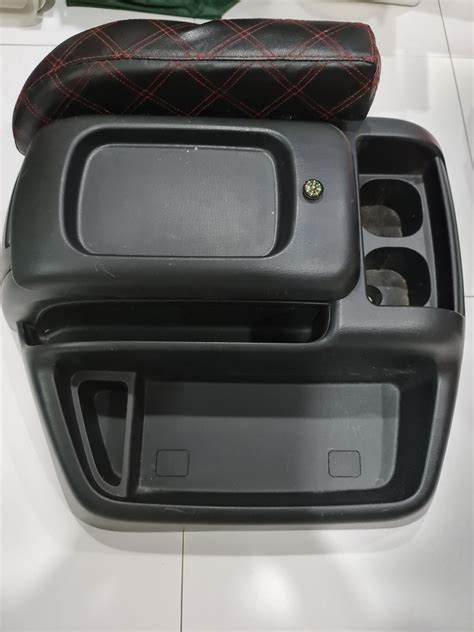 Toyota Hiace Commuter centre console (original), Car Accessories, Accessories on Carousell