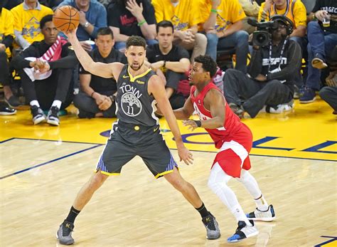 Warriors' Klay Thompson suffers injury - Swipe Sports